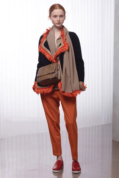 Look 10